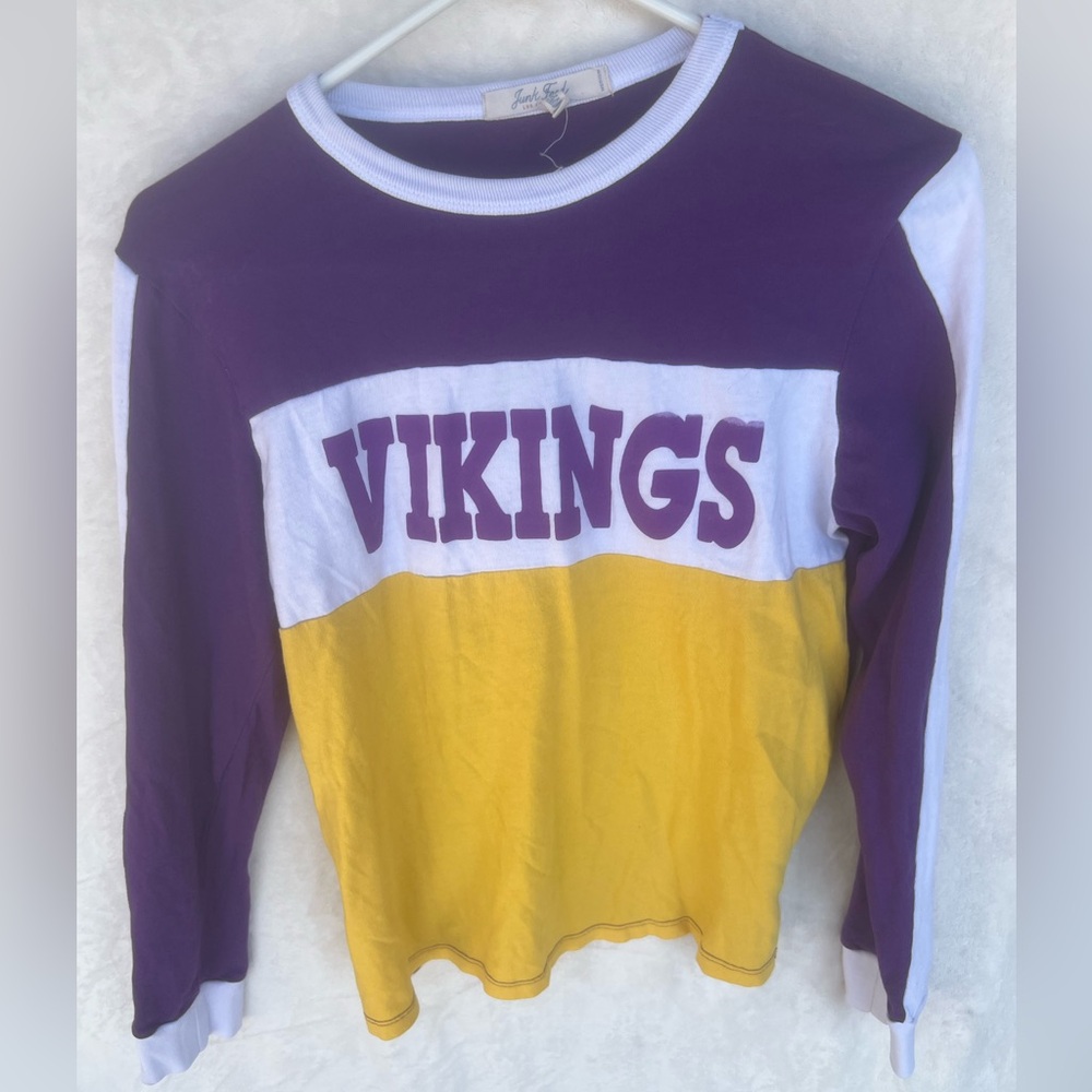 Junk Food Minnesota Vikings Colorblock Long Sleeve Tee – Size Medium